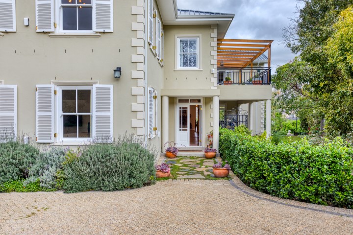 6 Bedroom Property for Sale in Constantia Western Cape